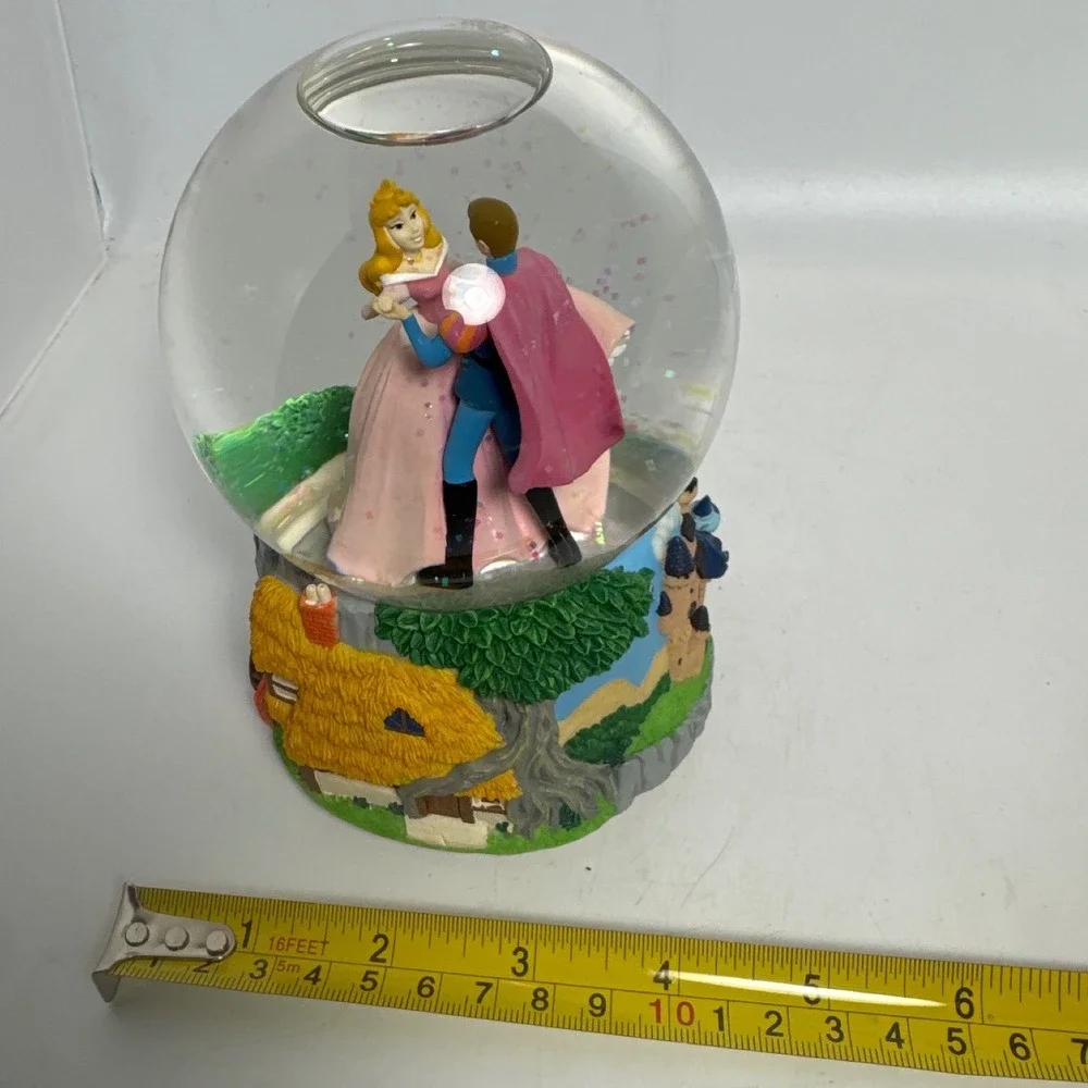 Disney Enesco Sleeping Beauty Musical Snow Globe Aurora Prince Phillip 6